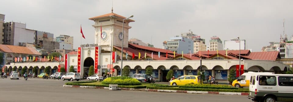 Chợ Bến Thành - biểu tượng Quận 1 gần dự án Springlight City